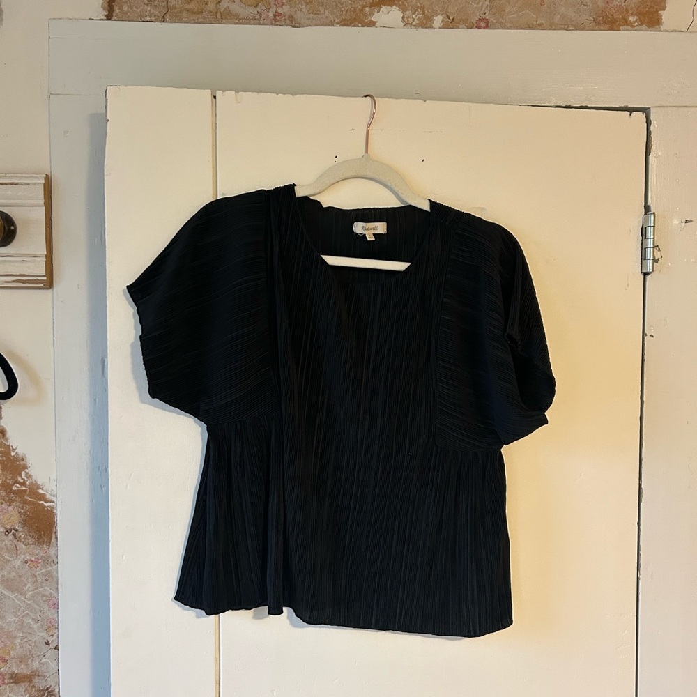 black pleated boxy blouse